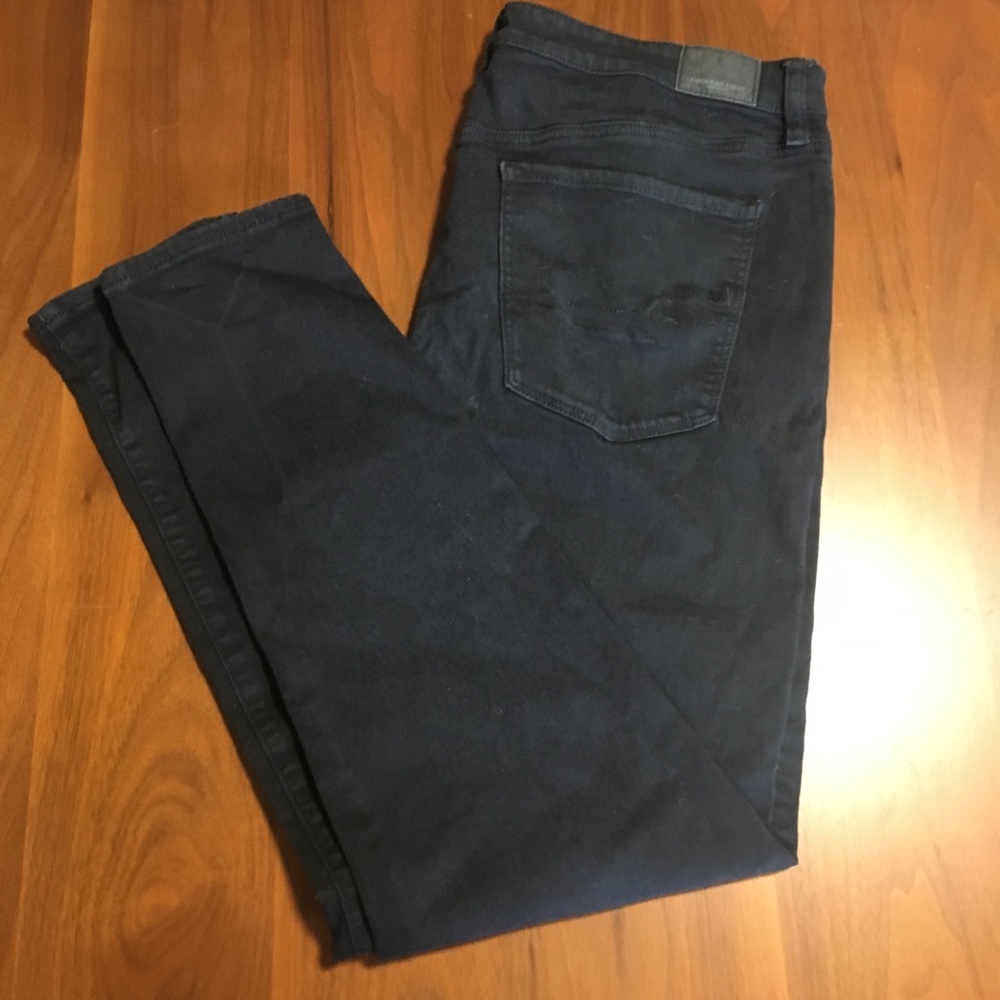 *ENDS @ 6 P.M.* AE High Waist Leggings